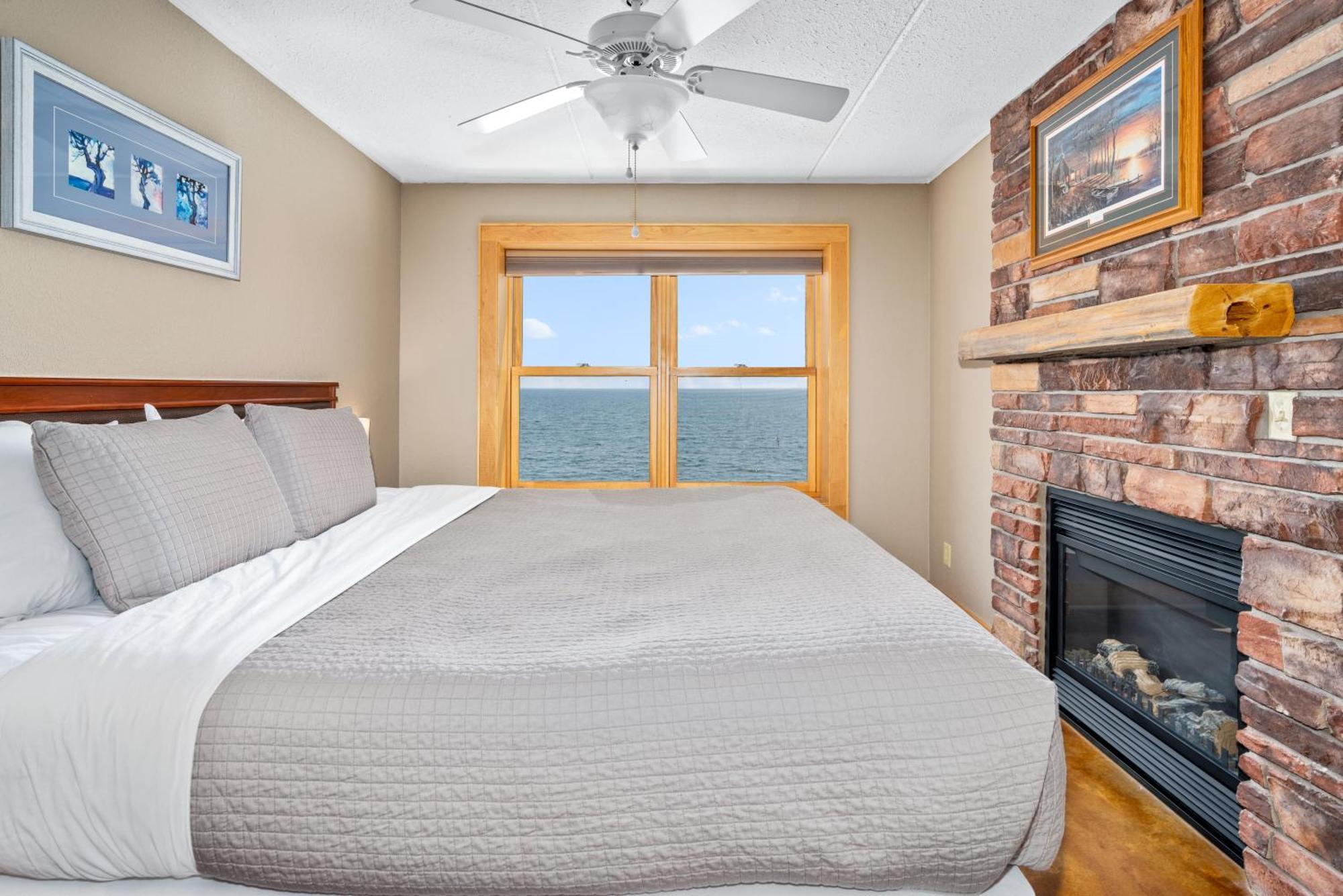East Bay Suites Grand Marais Esterno foto