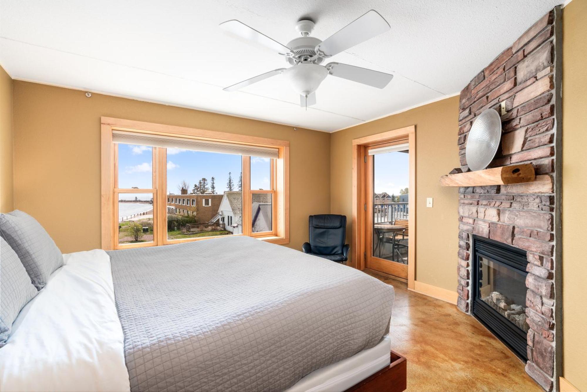 East Bay Suites Grand Marais Esterno foto
