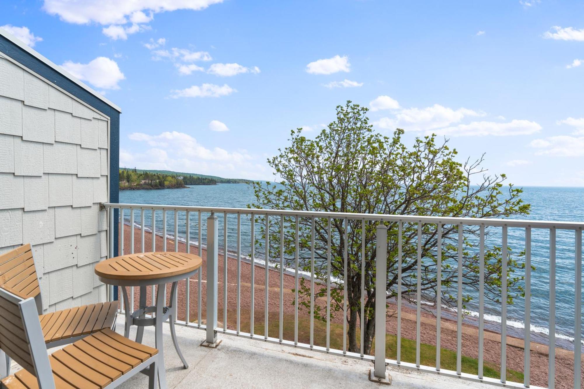East Bay Suites Grand Marais Esterno foto