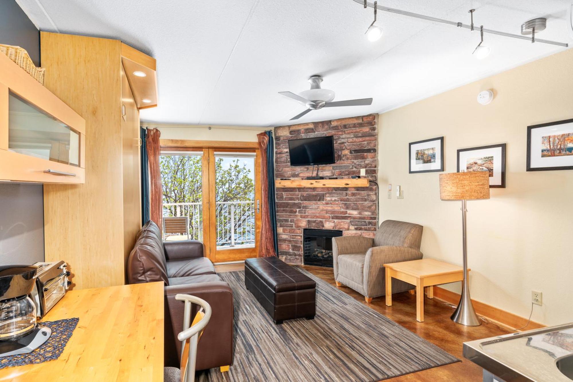 East Bay Suites Grand Marais Esterno foto