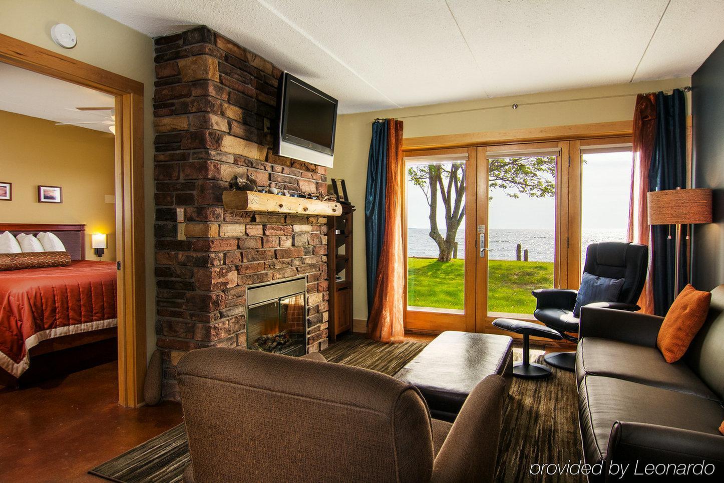 East Bay Suites Grand Marais Esterno foto